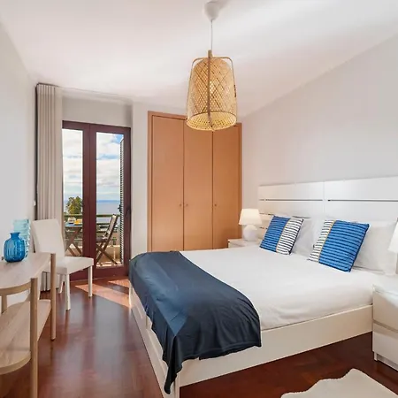 Garajau Iv By An Island Apartment